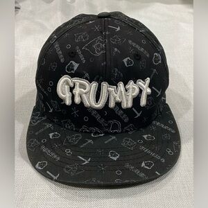 Walt Disney World Disneyland Resort “GRUMPY” Black/White Fitted Adult Hat/Cap